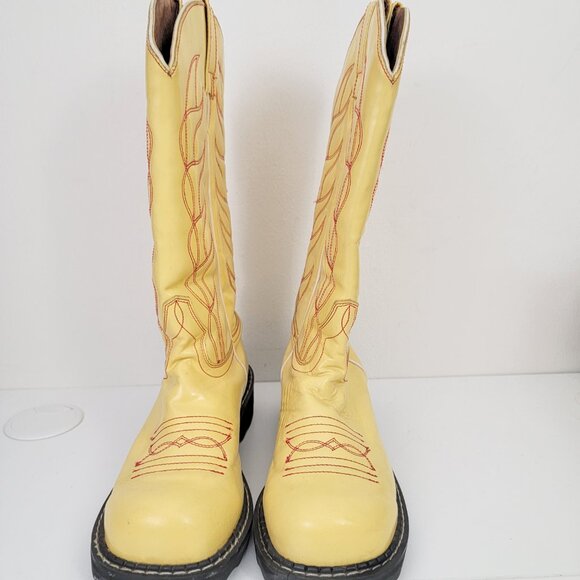 John Fluevog F-Shoes Cowboy Low Boots in Patent Yellow 9 - Picture 6 of 10